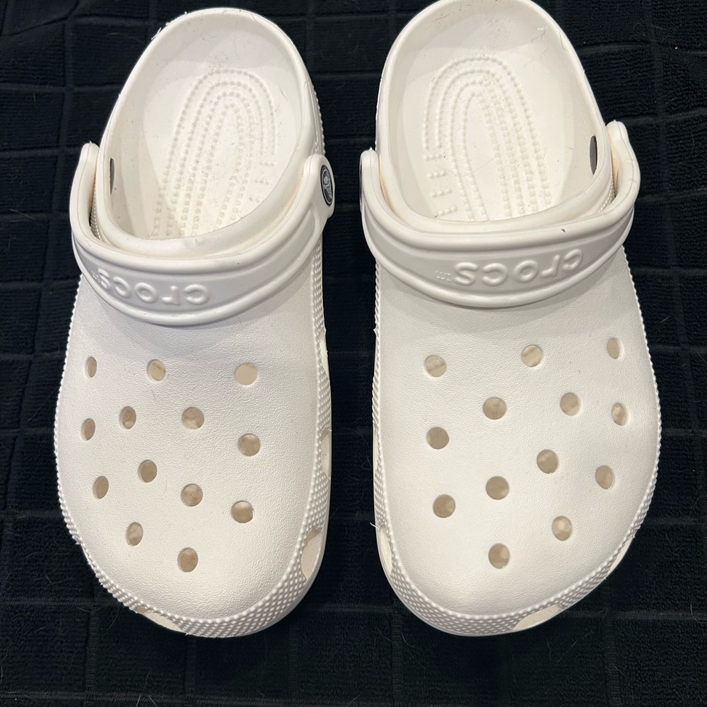CROCS Classic White Clogs unisex m7 w9